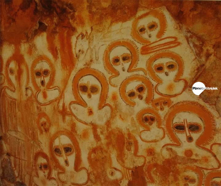Crípticas pinturas rupestres de alienígenas y OVNIs en la India y otras partes del mundo
