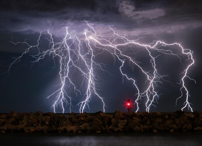 Ball lightning: bolas de fuego "de otra dimensión" aparecen en el mundo entero