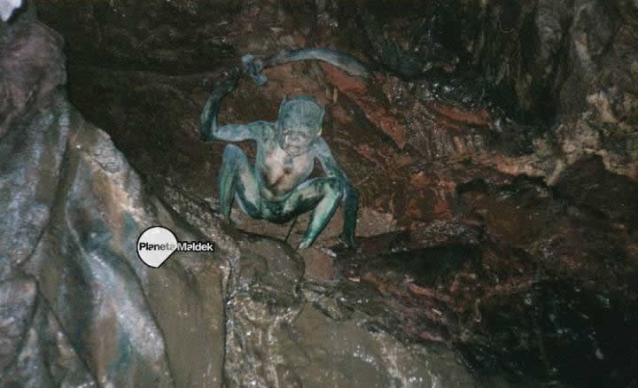 Muchas personas han reportado encuentros con seres extraños en cuevas de todo el mundo