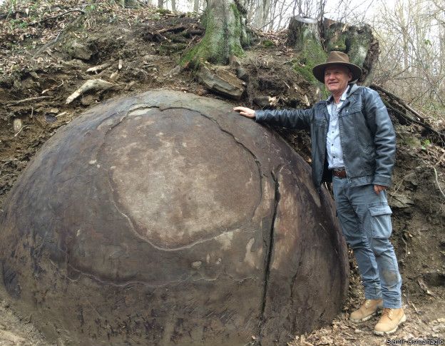 Semir Osmanagić y la piedra esférica de Bosnia