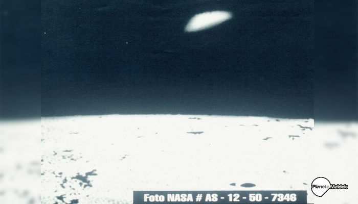Imagen de la misión Apolo 12, rollo número 50, número negativo 7348. Objeto visto sobrevolando la Luna