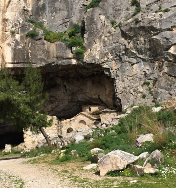 El enigma de la cueva de Penteli: un lugar de fenómenos inexplicables desde la antigüedad