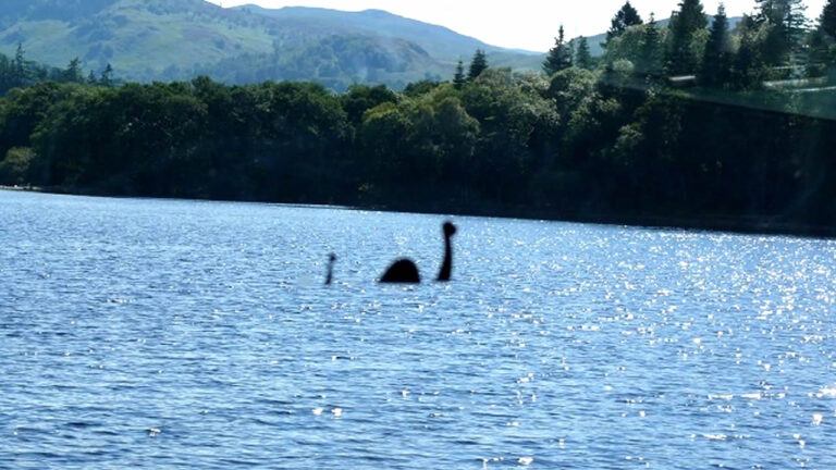 Capturan en video la evidencia más convincente del monstruo del lago Ness Planeta Maldek